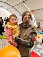 O bir AFAD gönüllüsü: 2 haftadır bölgede canla başla çalışıyor