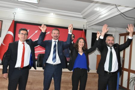 CHP adaylarını tanıttı