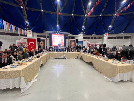 AK Parti adaylarını tanıttı