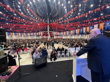 AK Parti adaylarını tanıttı