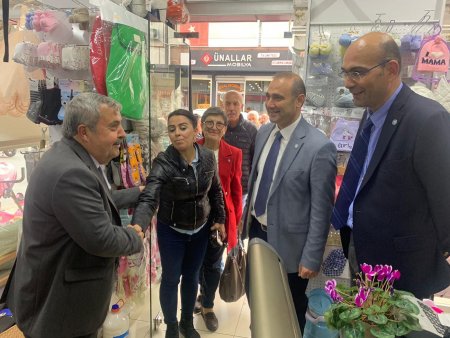 Kodaman, Cumhuriyet Caddesinde esnafla buluştu