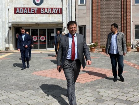 Osman Zabun, Adalet Sarayı'nda personeli ziyaret etti