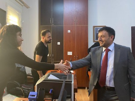 Osman Zabun, Adalet Sarayı'nda personeli ziyaret etti