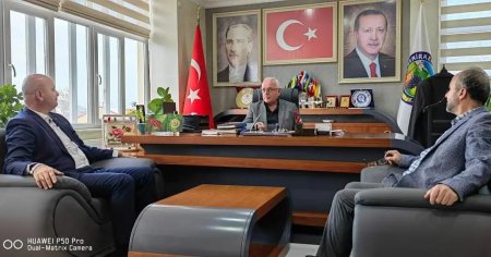 Yakup Kütük, şehit ailelerini ziyaret etti