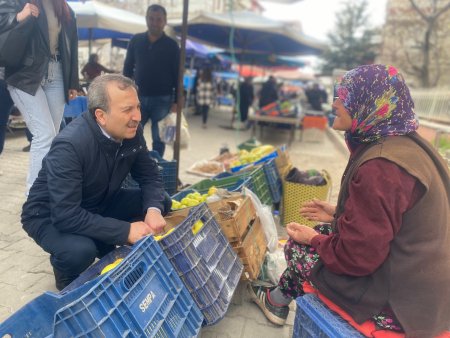 AK Parti'nin adayları Karaağaç pazarında