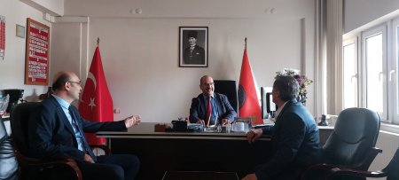 Kodaman Yalvaç'ta çalmadık kapı bırakmıyor