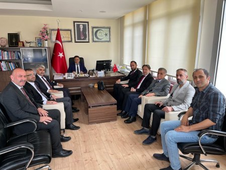 MHP Milletvekili Adayı Selim Öncel, esnaflarla iç içe
