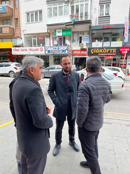 MHP Milletvekili Adayı Selim Öncel, esnaflarla iç içe