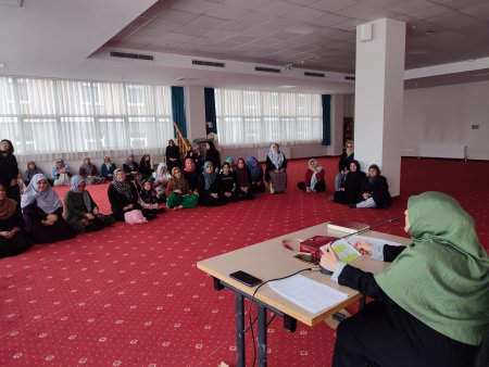 Kadınlara özel Kadir Gecesi programı düzenlendi
