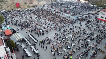 Bakan Çavuşoğlu Eğirdir'de iftar programına katıldı
