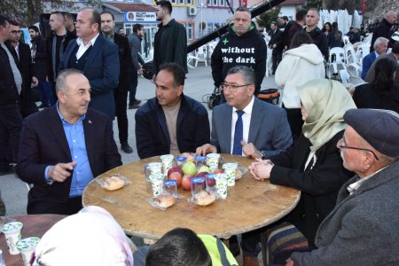 Bakan Çavuşoğlu Eğirdir'de iftar programına katıldı
