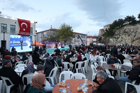 Bakan Çavuşoğlu Eğirdir'de iftar programına katıldı