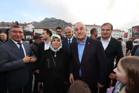 Bakan Çavuşoğlu Eğirdir'de iftar programına katıldı