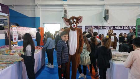 Isparta Kitap Günleri Fuarı başladı