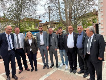 İslamköy Cesur’u bağrına bastı