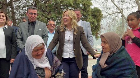 İslamköy Cesur’u bağrına bastı