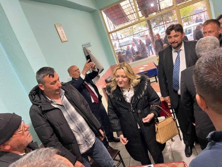 Senirkent, Yalvaç, Büyükkabaca’da da  Cesur’a yoğun ilgi