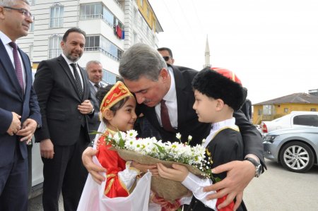 Vali Baruş, Afşin'de 23 Nisan programına katıldı