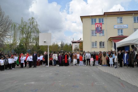Vali Baruş, Afşin'de 23 Nisan programına katıldı