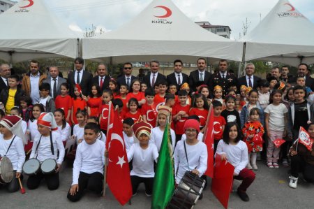 Vali Baruş, Afşin'de 23 Nisan programına katıldı
