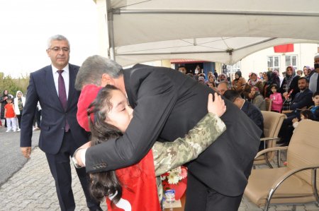 Vali Baruş, Afşin'de 23 Nisan programına katıldı