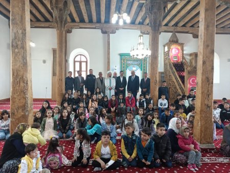 Çocuklarla bayramlaştılar