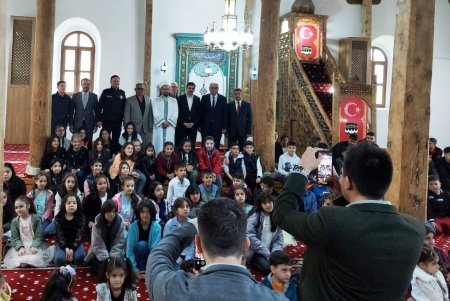Çocuklarla bayramlaştılar