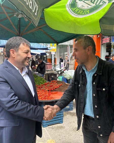 Osman Zabun Salı Pazarı'nda