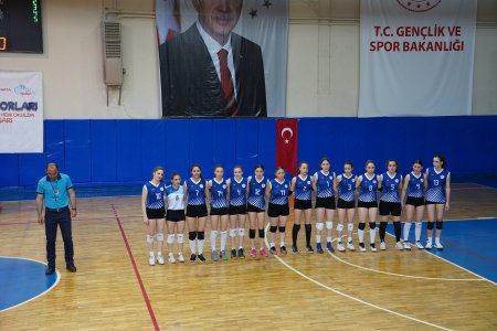 Isparta'da voleybol heyecanı
