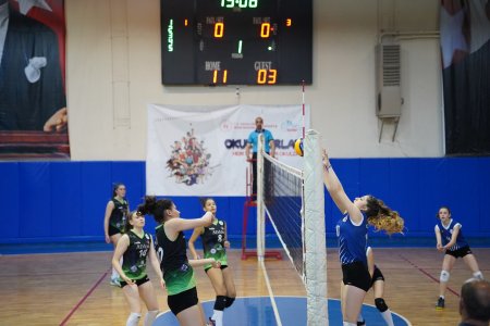 Isparta'da voleybol heyecanı