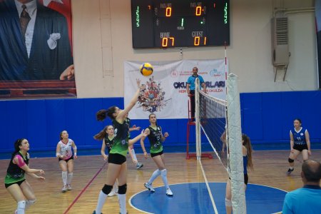 Isparta'da voleybol heyecanı