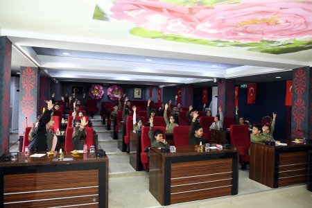 Öğrencilere Yerel Yönetimler dersi