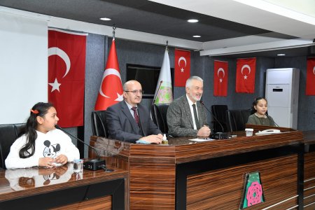 Öğrencilere Yerel Yönetimler dersi