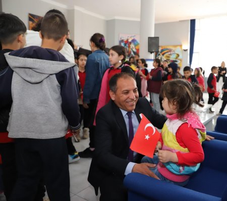  Sesli Düşler Çocuk Korosu büyük beğeni topladı