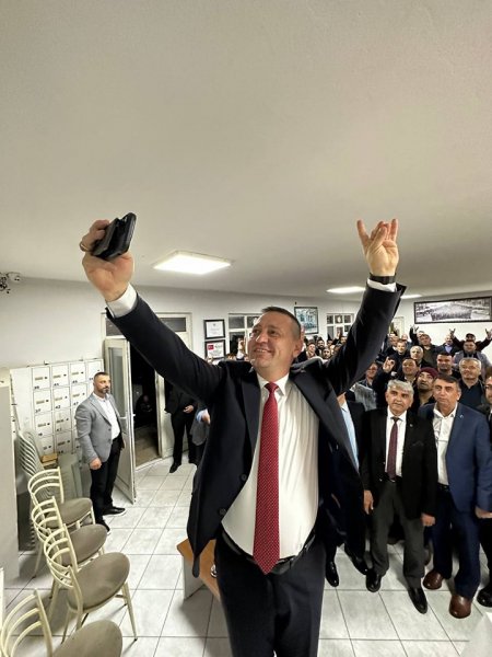 Sönmez'e Halk otobüslerinden coşkulu karşılama