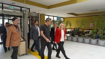 Milletvekili Cesur’dan yaralı vatandaşlara ziyaret