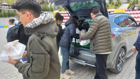 Öğrencilere döner ikramı