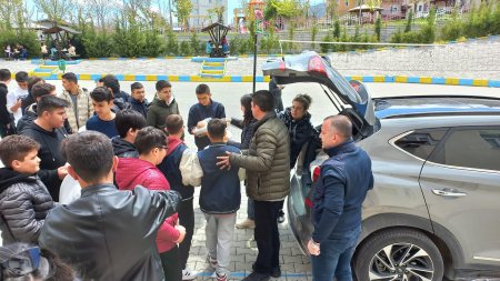 Öğrencilere döner ikramı