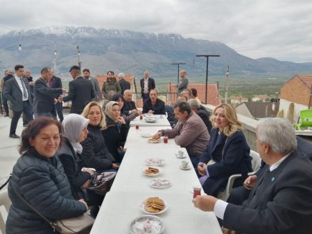Cesur, gezmedik köy bırakmıyor