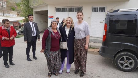 Cesur, gezmedik köy bırakmıyor
