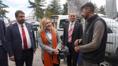 Cesur, Gül Küçük  Sanayi Sitesi esnafını ziyaret etti