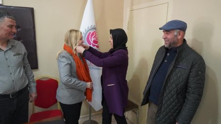 Cesur, Gül Küçük  Sanayi Sitesi esnafını ziyaret etti