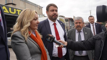 Cesur, Gül Küçük  Sanayi Sitesi esnafını ziyaret etti