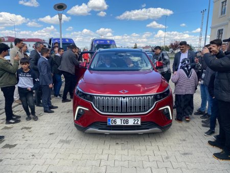 Vali Baruş, Afşin’de Bakan Kirişçi’ye eşlik etti