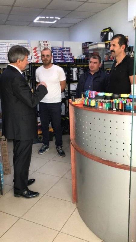 Aydemir, gittiği her yerde sevgi seli ile karşılanıyor