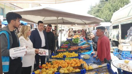 Cesur, her gittiği yerde coşkuyla ve çiçeklerle karşılandı