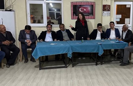 CHP Milletvekili adayları Şarkikaraağaç'ta 