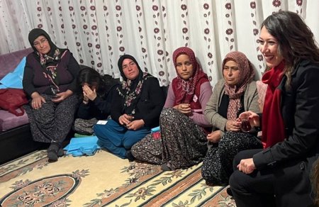 CHP Milletvekili adayları Şarkikaraağaç'ta 