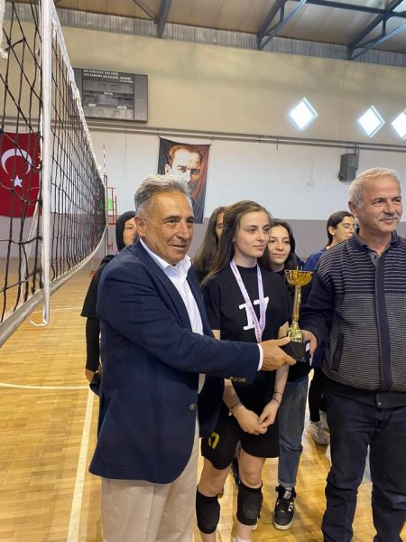 Mahalleler yarışıyor