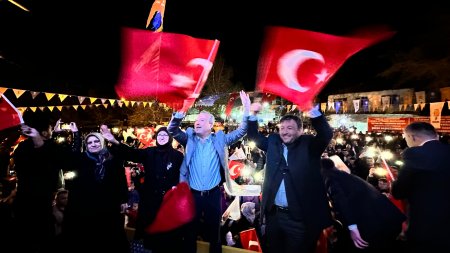 AK Parti Gövde gösterisi yaptı
